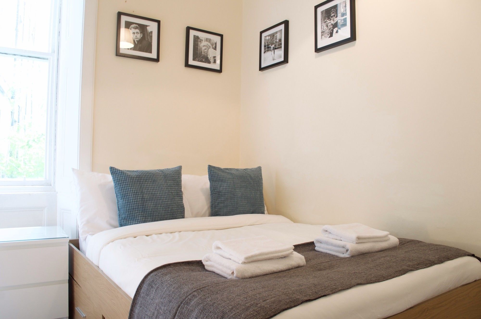 3 Bedroom Apartment Accommodates 8 EDI Eksteriør bilde